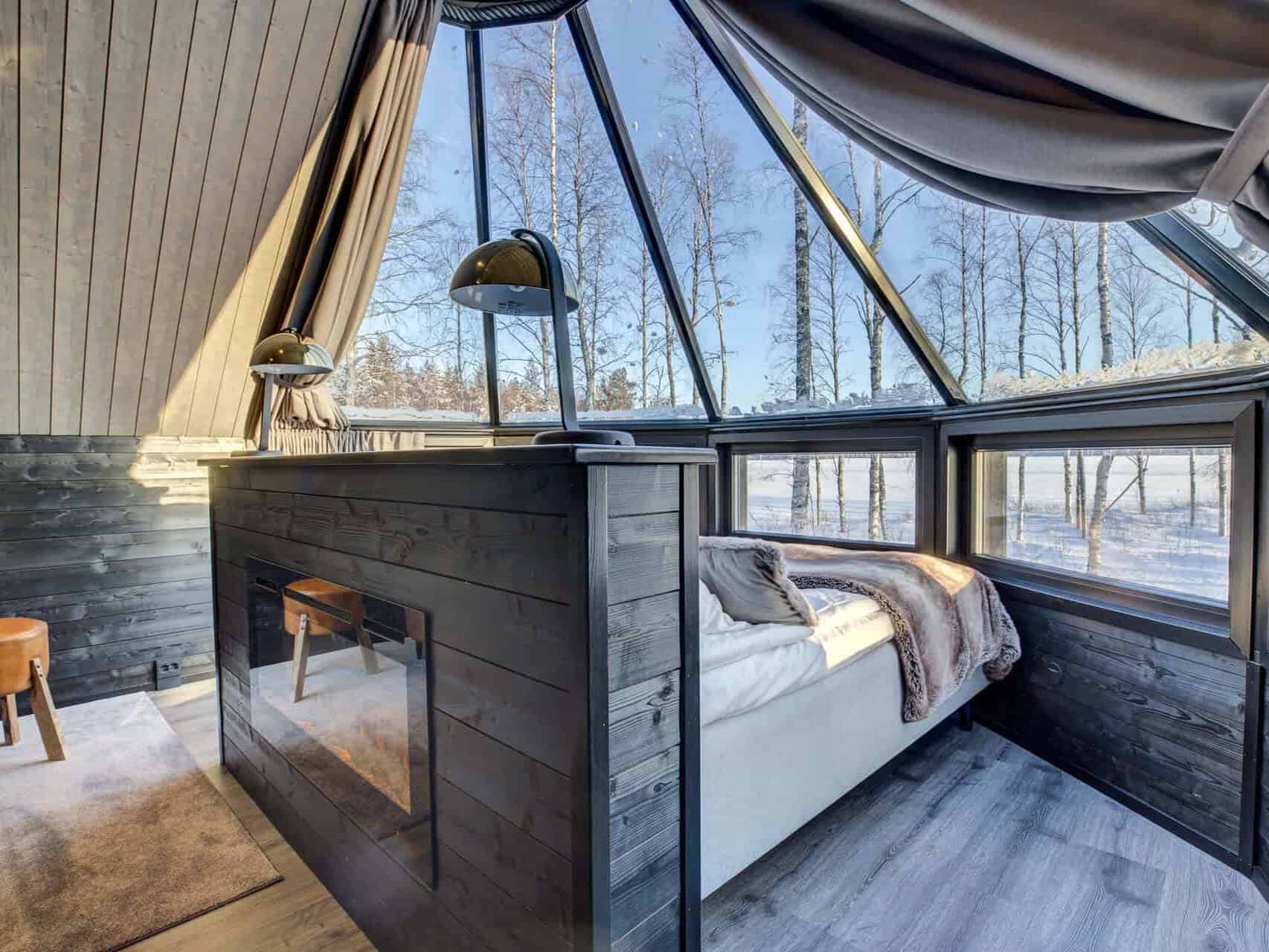 Aurora Cabin Family glass igloo apukka resort rovaniemi lapland finland-2