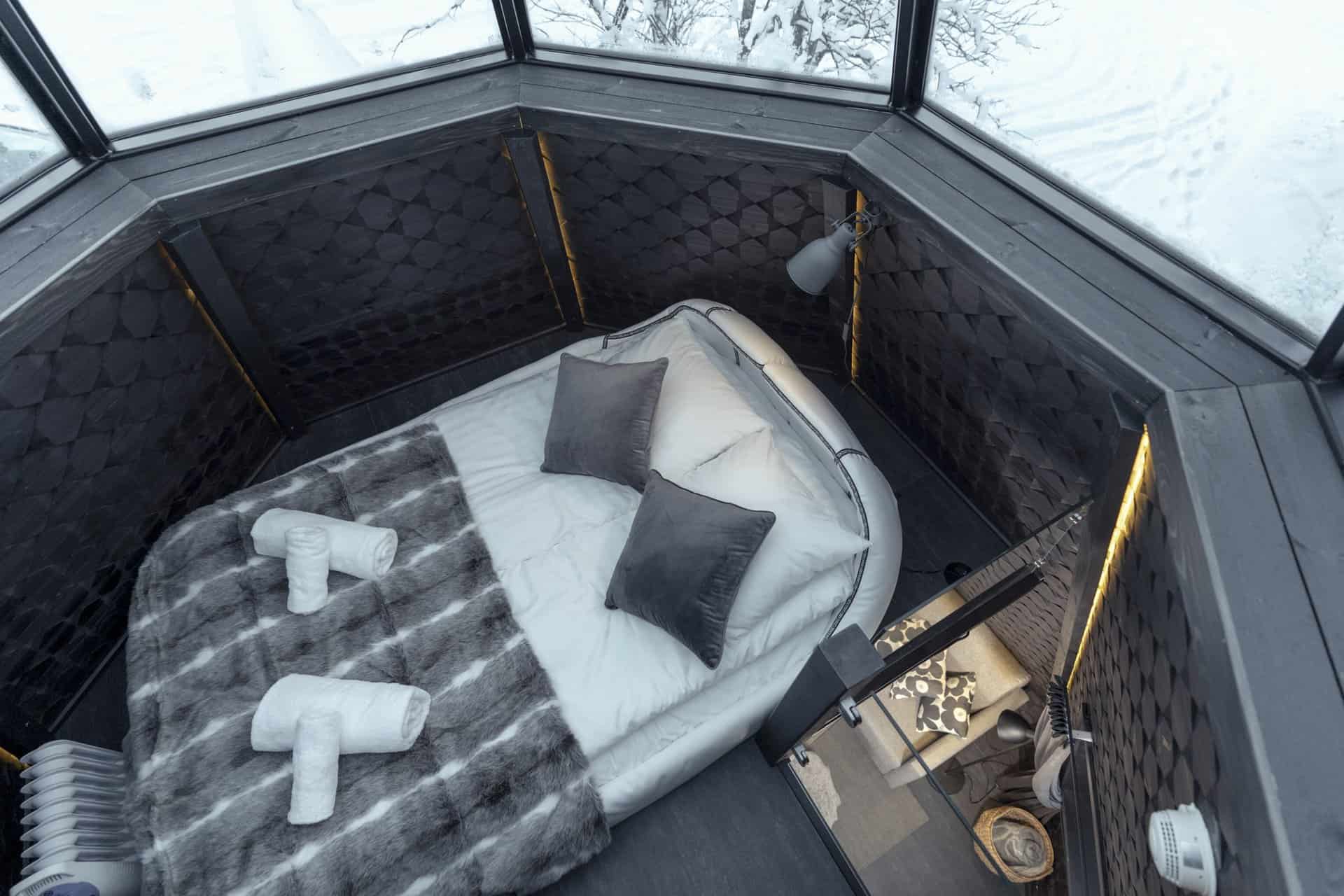 Komsio Glass Igloo Suite Apukka Resort Rovaniemi Lapland Finland