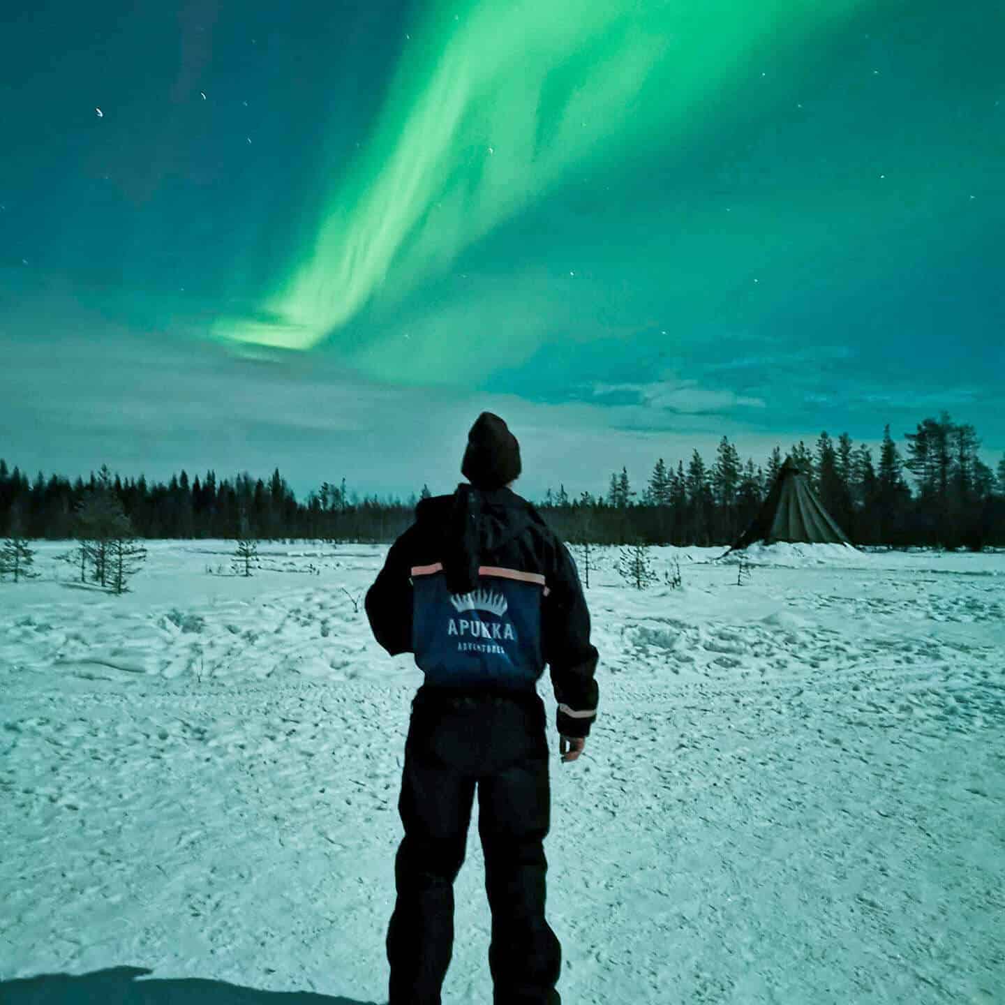 snowtrain to northern lights camp apukka resort rovaniemi laplad finland