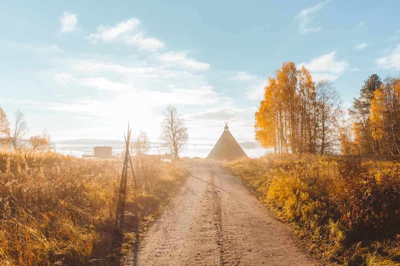 autumn foliage at Apukka Resort